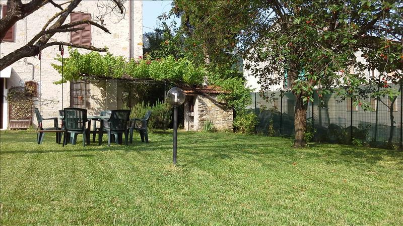 Casa singola in  Vendita  a Bobbio   10 vani  260 mq  foto 5