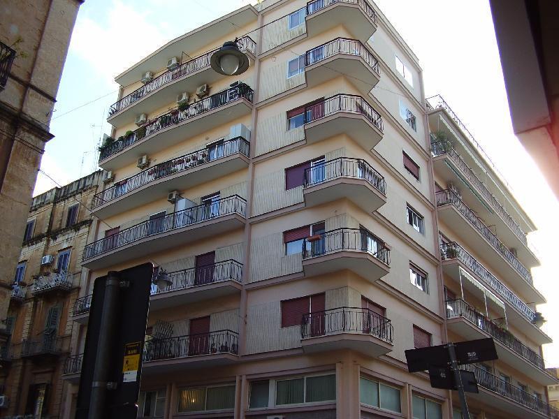 Appartamento in  Vendita  a Bari   5 vani  135 mq  foto 1