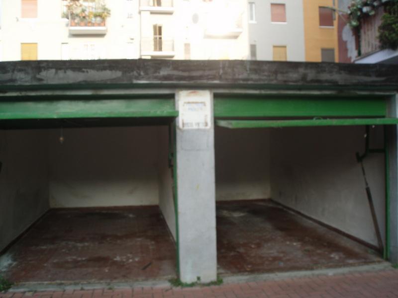 Box auto in  Vendita  a Milano   monolocale   13 mq  foto 2