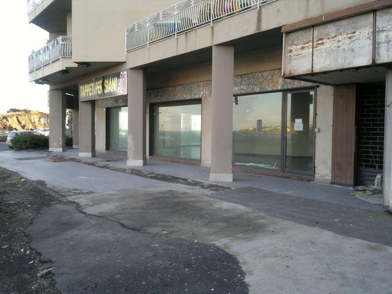 Locale commerciale in  Affitto  a Catania    550 mq  foto 2