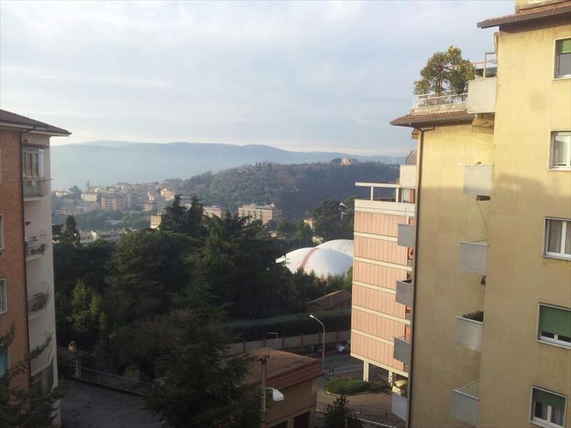 Appartamento in  Vendita  a Perugia   quadrilocale   140 mq  foto 6