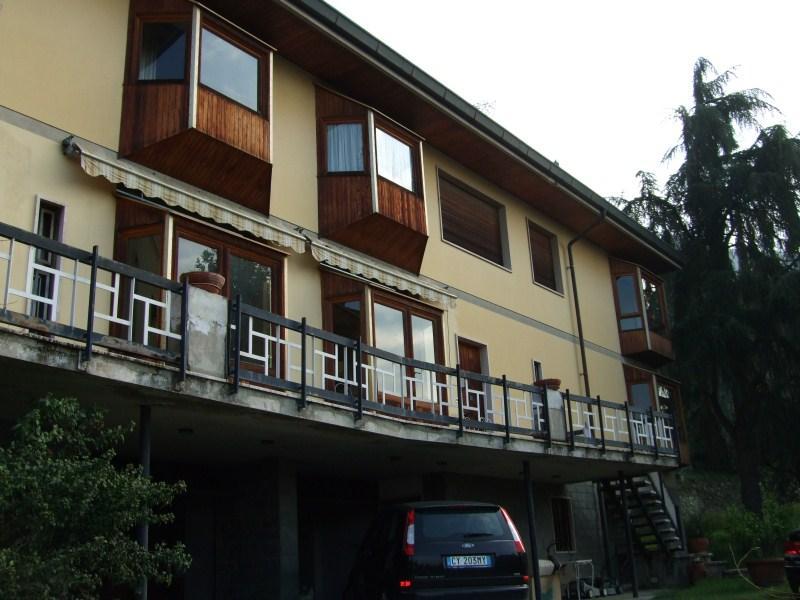 Villa in  Vendita  a Prato   14 vani  850 mq  foto 2