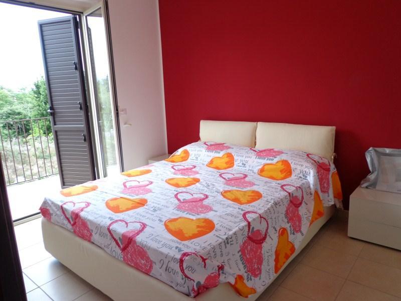 Appartamento in  Vendita  a Giarre   bilocale   60 mq  foto 2