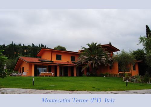 In appartamento in  Vendita  a Monsummano Terme   6 vani  143 mq  foto 2