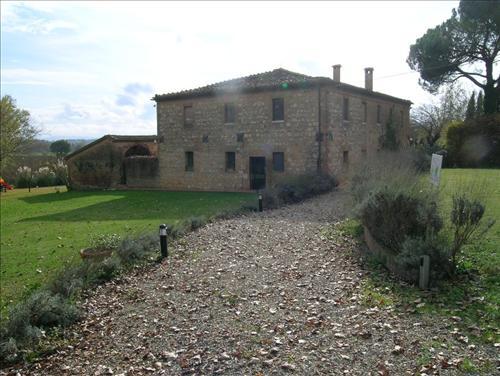Azienda agricola in  Vendita  a Monteroni d'Arbia    1600 mq  foto 1