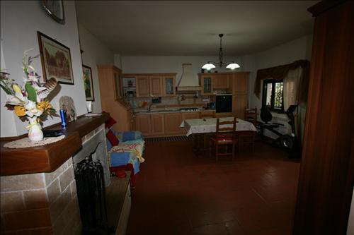 Casa singola in  Vendita  a Lucignano    5 mq  foto 1