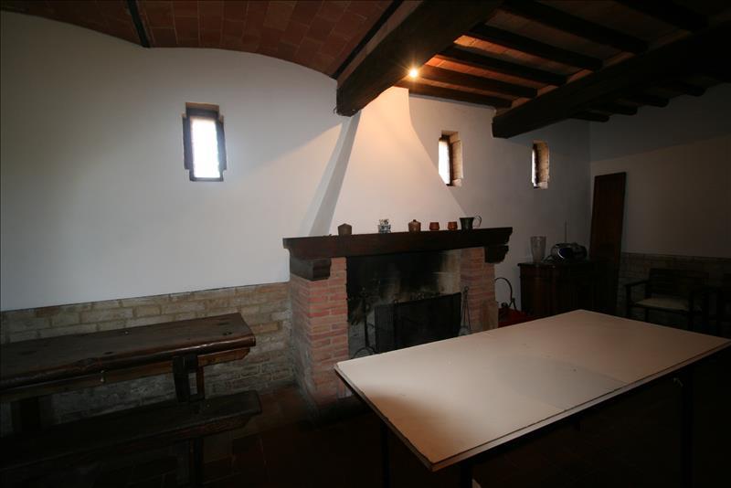 Casale  in  Vendita  a Torrita di Siena   7 vani  100 mq  foto 1