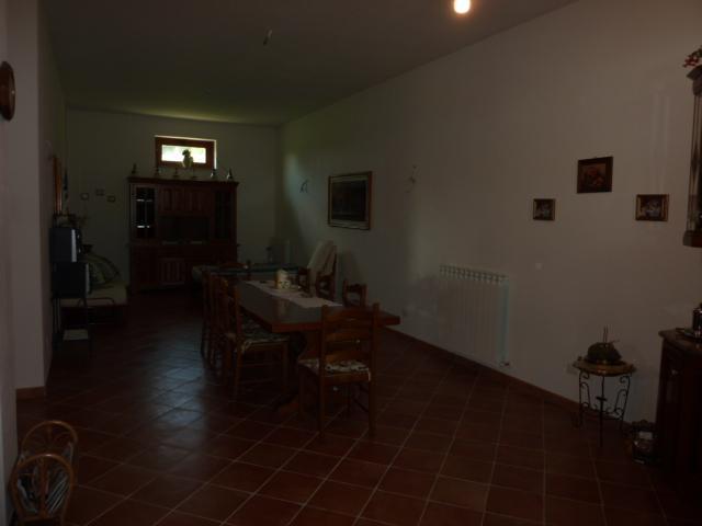 Villa in  Vendita  a Siena    400 mq  foto 10