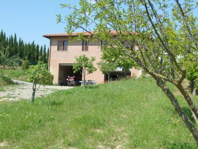 Villa in  Vendita  a Siena    400 mq  foto 8