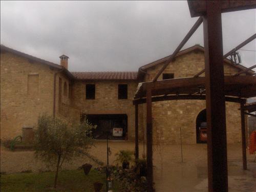 Villa in  Vendita  a Siena    850 mq  foto 10