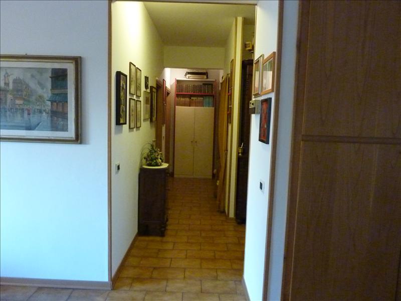 Appartamento in  Vendita  a Siena   5 vani  103 mq  foto 9