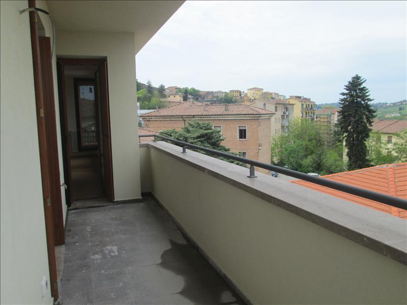 Appartamento in  Affitto  a Siena   trilocale   75 mq  foto 7