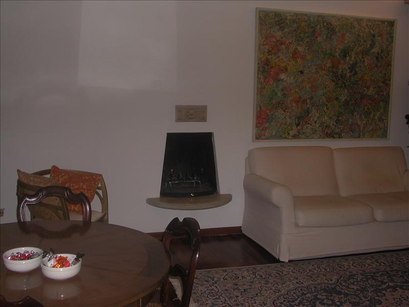 Appartamento in  Affitto  a Perugia    120 mq  foto 2