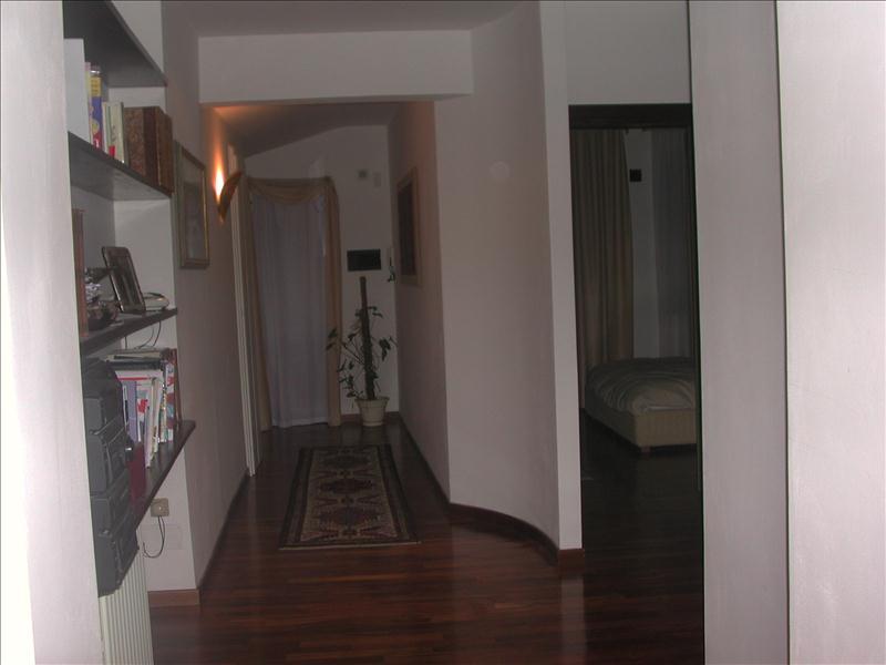 Appartamento in  Affitto  a Perugia    120 mq  foto 3