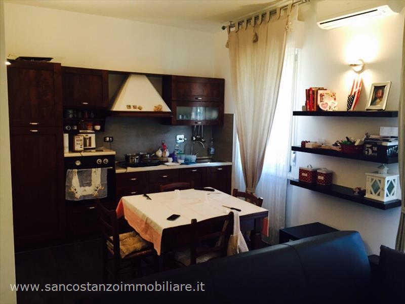 Appartamento in  Vendita  a Perugia   trilocale   70 mq  foto 2