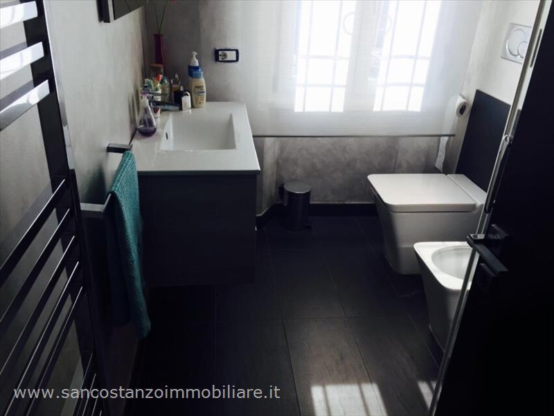 Appartamento in  Vendita  a Perugia   trilocale   70 mq  foto 4