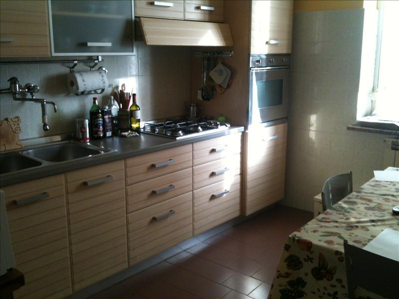 Appartamento in  Affitto  a Perugia   5 vani  120 mq  foto 1