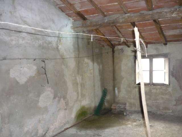 Porzione di casa in  Vendita  a Capannori   10 vani  250 mq  foto 8