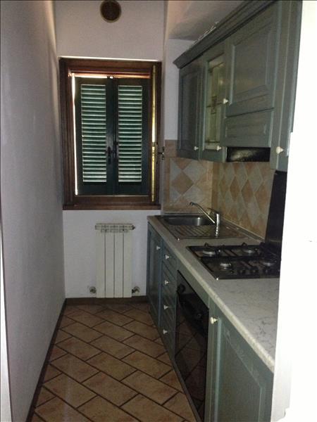 Appartamento in  Affitto  a Perugia   trilocale   70 mq  foto 2
