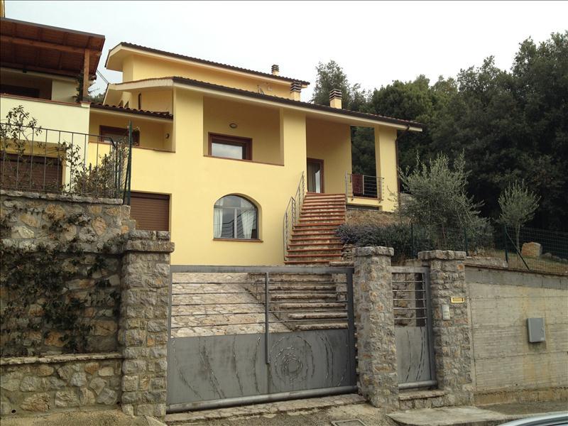 Villa in  Vendita  a Corciano   6 vani  300 mq  foto 1