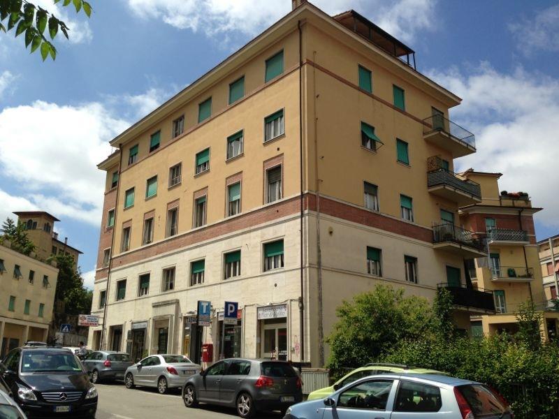 Appartamento in  Vendita  a Perugia   5 vani  130 mq  foto 1