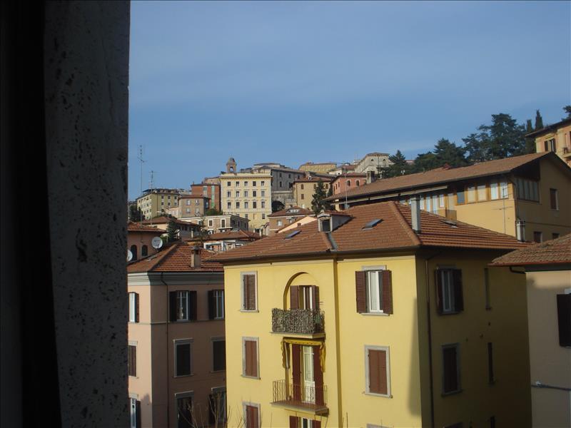 Appartamento in  Vendita  a Perugia   5 vani  130 mq  foto 3