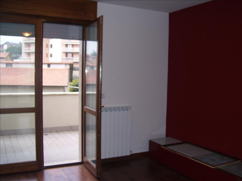 Appartamento in  Affitto  a Perugia   quadrilocale   85 mq  foto 7