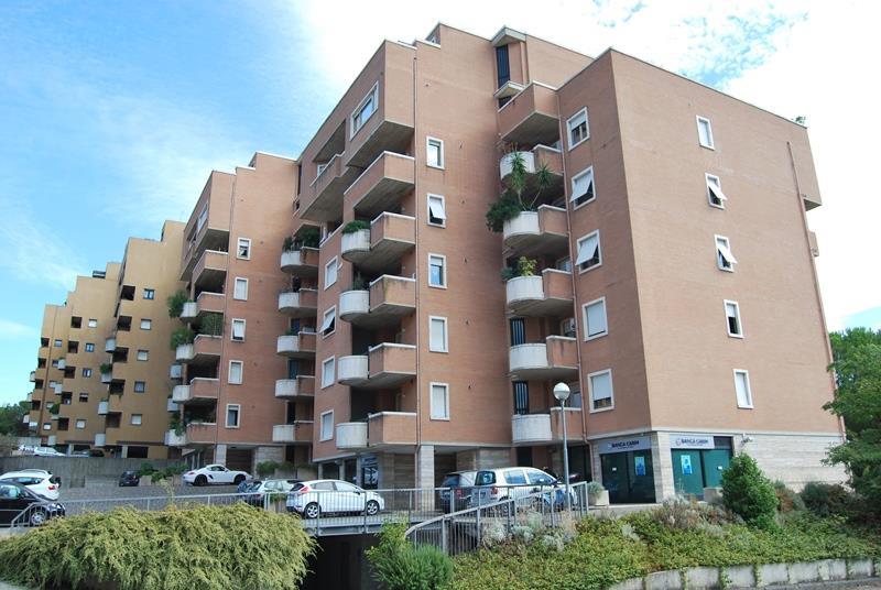Appartamento in  Vendita  a Perugia   6 vani  190 mq  foto 1