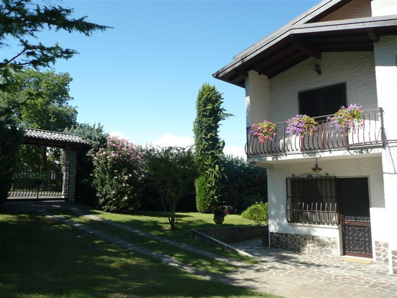 Villa in  Vendita  a Padenghe sul Garda    315 mq  foto 5
