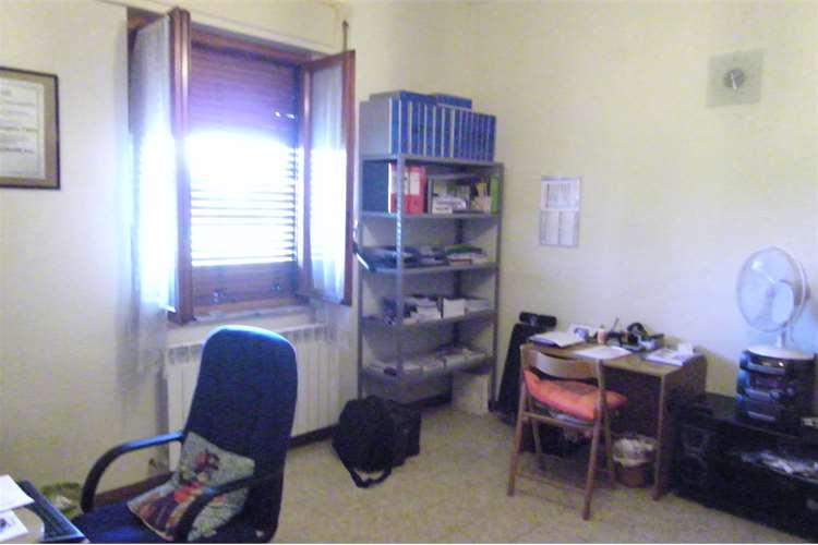 Casa singola in  Vendita  a Capannori    280 mq  foto 2