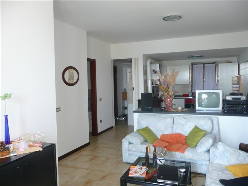 Appartamento in  Vendita  a Padenghe sul Garda    85 mq  foto 4