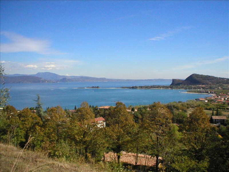 Terreno edificabile in  Vendita  a Padenghe sul Garda    5000 mq  foto 2