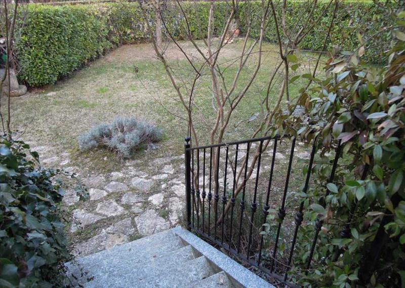 Villa in  Vendita  a Gazzola    270 mq  foto 5