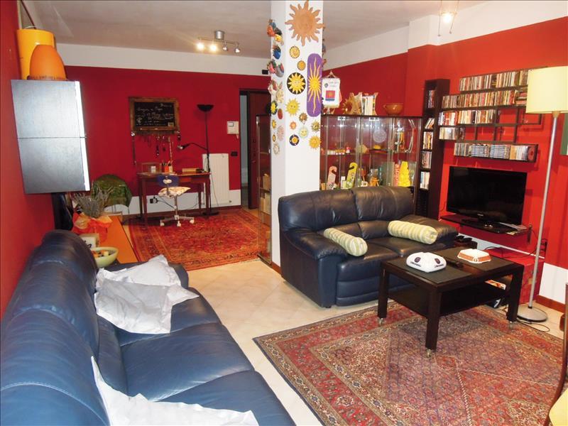 Appartamento in  Vendita  a Travo   trilocale   85 mq  foto 3