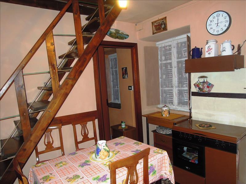 Porzione di casa in  Vendita  a Bobbio   trilocale   60 mq  foto 3