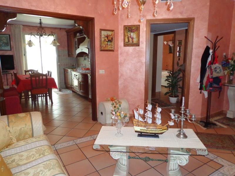 Appartamento in  Vendita  a Mascali   trilocale   85 mq  foto 2