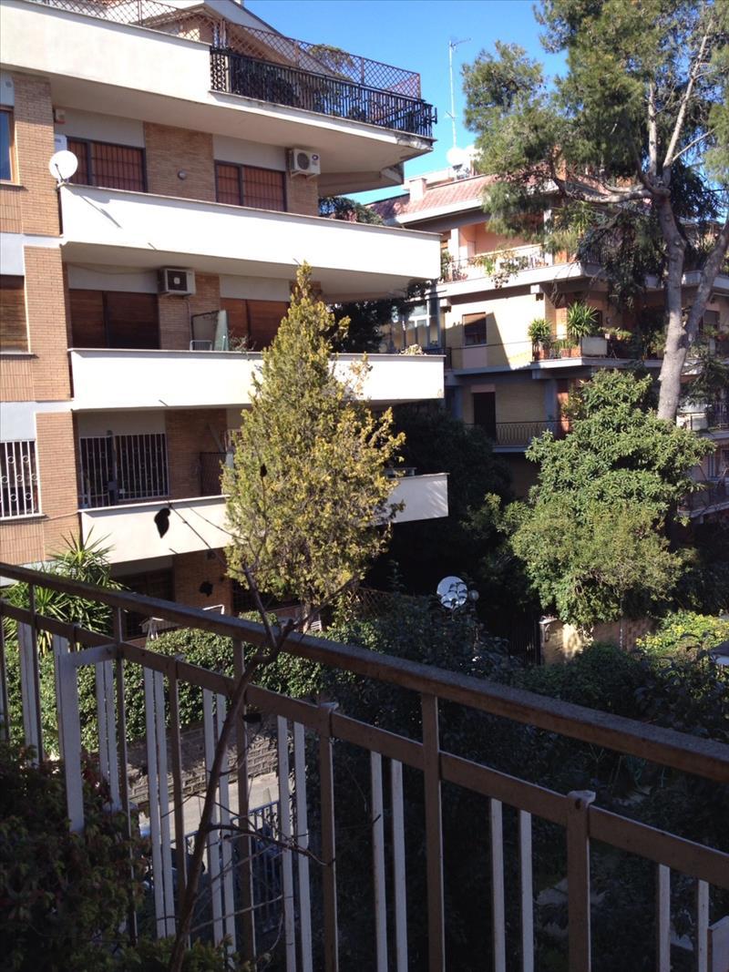 Appartamento in  Vendita  a Roma   7 vani  170 mq  foto 1