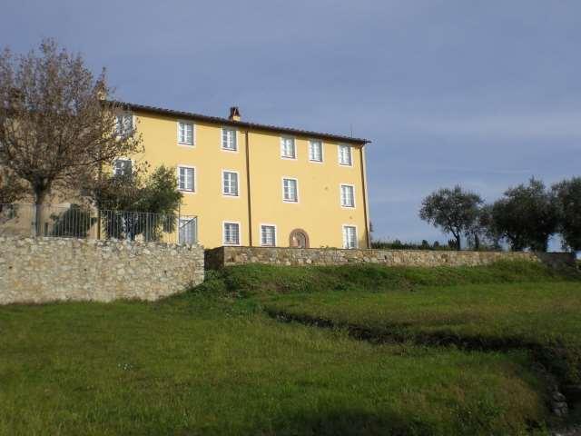 Porzione di casa in  Vendita  a Capannori   7 vani  240 mq  foto 5