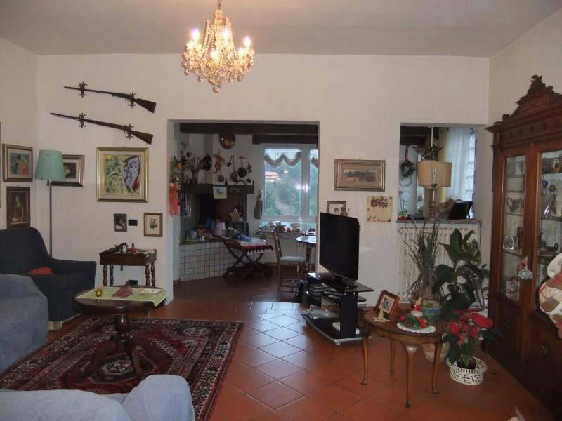Casa singola in  Vendita  a Vaiano   7 vani  190 mq  foto 7