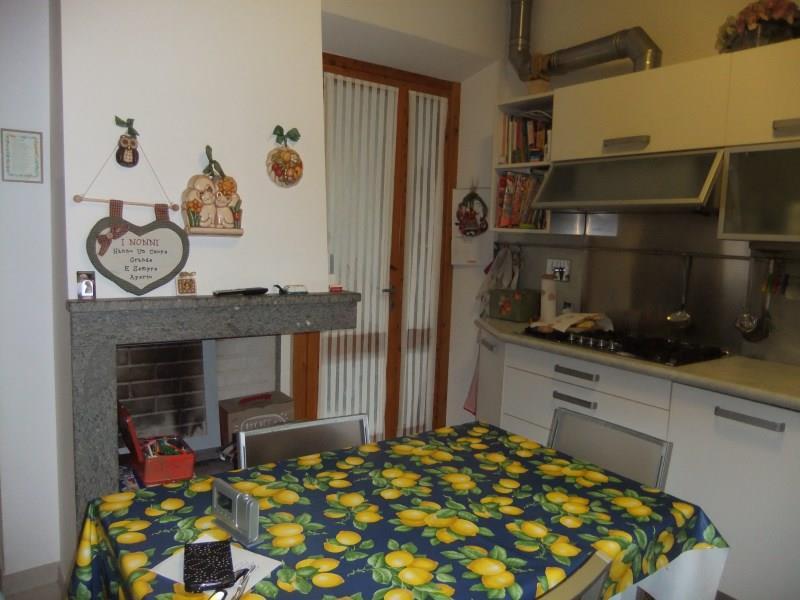 Appartamento in  Vendita  a Prato   5 vani  115 mq  foto 4