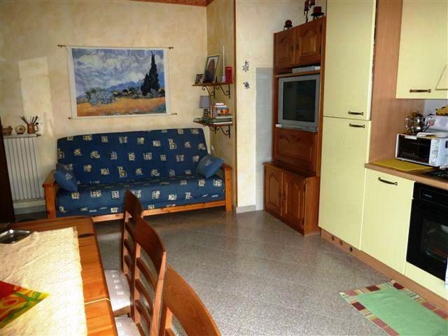 Appartamento in  Vendita  a Imperia   trilocale   75 mq  foto 6