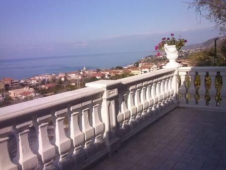 Villa in  Vendita  a Tropea   10 vani  350 mq  foto 2