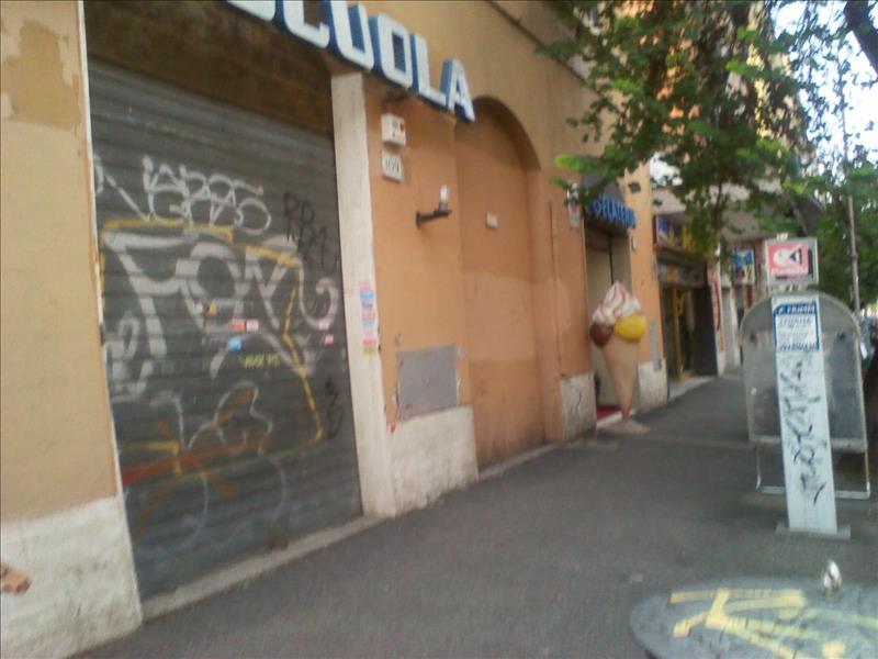 Locale commerciale in  Affitto  a Roma   bilocale   110 mq  foto 2