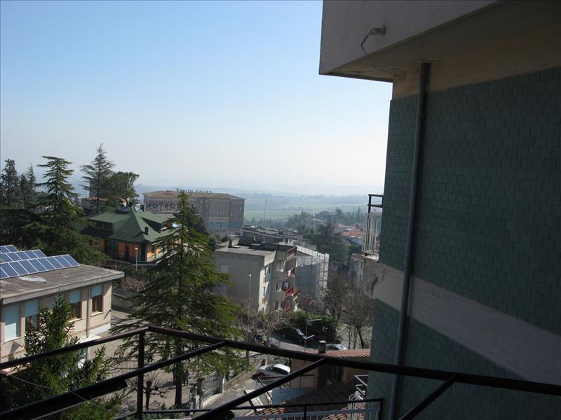 Appartamento in  Vendita  a Chianciano Terme   trilocale   85 mq  foto 8
